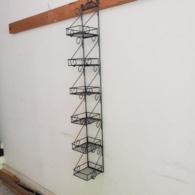 Metal Racks and Wicker Storage (G-KD)