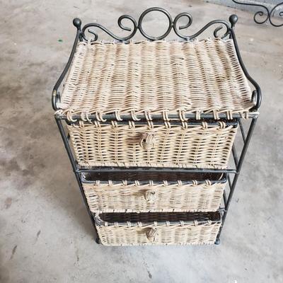 Metal Racks and Wicker Storage (G-KD)
