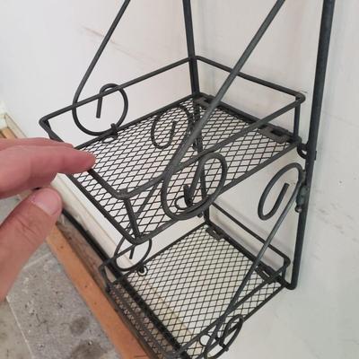 Metal Racks and Wicker Storage (G-KD)