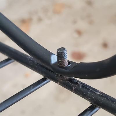 Metal Racks and Wicker Storage (G-KD)