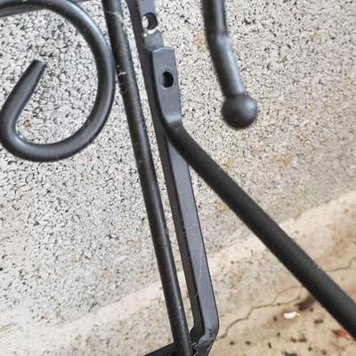 Metal Racks and Wicker Storage (G-KD)