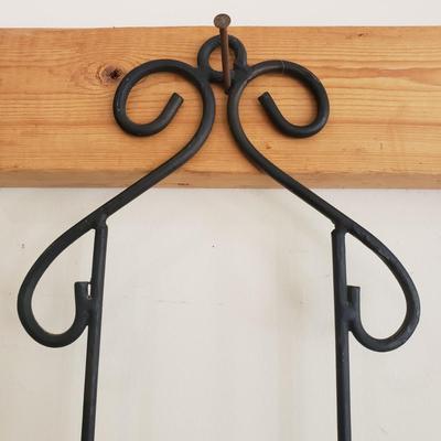 Metal Racks and Wicker Storage (G-KD)