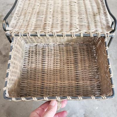 Metal Racks and Wicker Storage (G-KD)