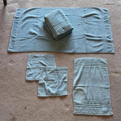 Wamsutta, Martha Stewart Collection, Biltmore and More 100% Cotton Towels (PB-DZ)