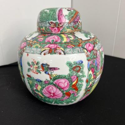 Vintage Chinese Famille Rose Medallion Ceramic Lot