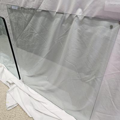 Two Tempered Glass Tabletops (BO-JS)