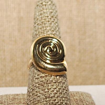 Size 8½ ALL Gold Colored "Rolled Shell" Ring on an OPEN BAND (3.8g)