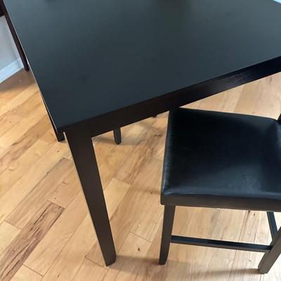 Black Counter Height Table & Chairs