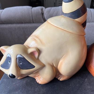 Sale Photo Thumbnail #3: Ceramic vintage