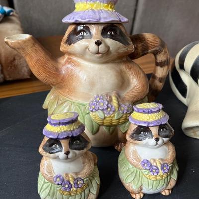 Sale Photo Thumbnail #5: Ceramic