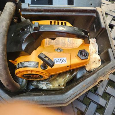 Poulan S25 AV Chainsaw Not Tested has Compression
