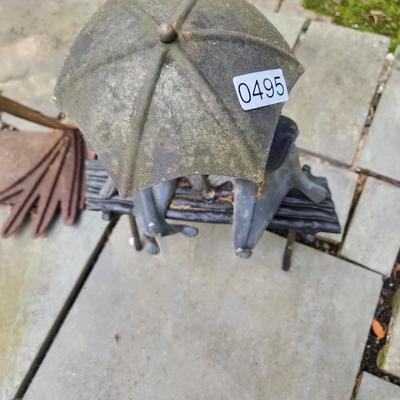 Metal Yard Garden Art Frogs on Bench