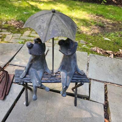 Metal Yard Garden Art Frogs on Bench