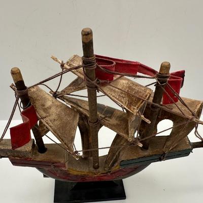 Handcrafted Elizabeth Boat Decor