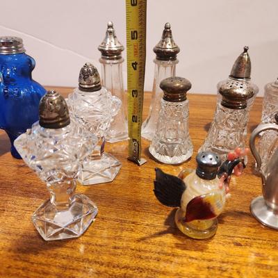 Salt & Pepper Shaker Collection , Bears, Wood, Crystal