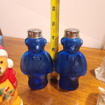 Salt & Pepper Shaker Collection , Bears, Wood, Crystal