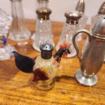 Salt & Pepper Shaker Collection , Bears, Wood, Crystal