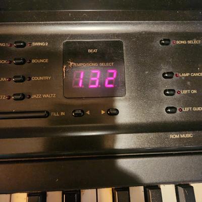 Vintage Yamaha Clavinova CVP8 Advance Wave Memory Digital Piano Keyboard Bench & Books