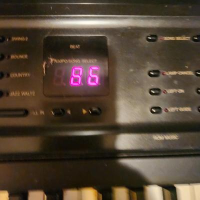 Vintage Yamaha Clavinova CVP8 Advance Wave Memory Digital Piano Keyboard Bench & Books