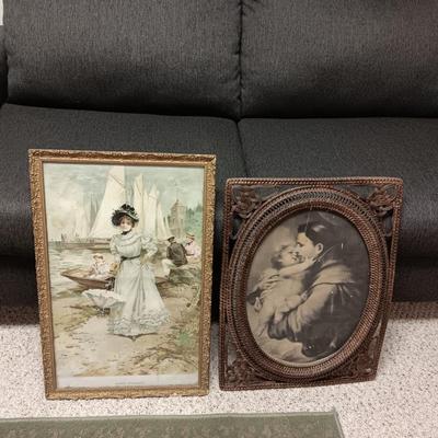 2 OLD PICTURES IN AN ANTIQUE AND WICKER FRAME