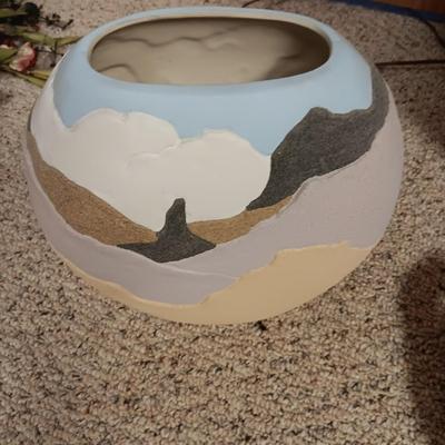 SW THEMED LAMP AND VASES