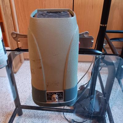 WORKING SKYLINE SLIDE PROJECTOR PLUS VINTAGE THREAD GUM, TIRE REPAIR KIT, AND CAR CHARGER
