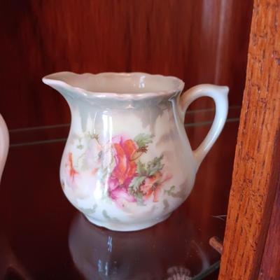 GLASS SWAN AND 2 CREAM AND SUGAR SETS