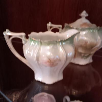 GLASS SWAN AND 2 CREAM AND SUGAR SETS