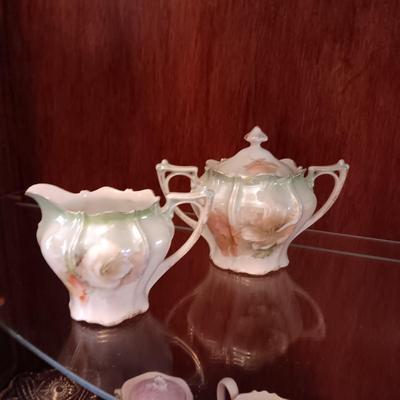 GLASS SWAN AND 2 CREAM AND SUGAR SETS