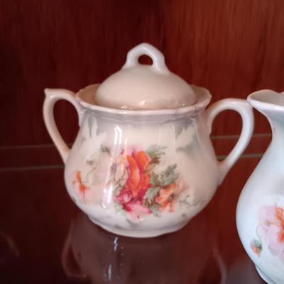 GLASS SWAN AND 2 CREAM AND SUGAR SETS