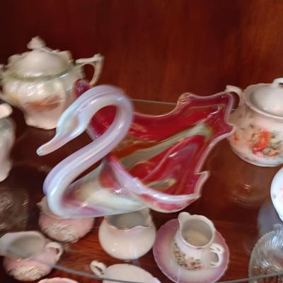 GLASS SWAN AND 2 CREAM AND SUGAR SETS