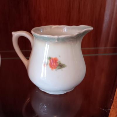 GLASS SWAN AND 2 CREAM AND SUGAR SETS