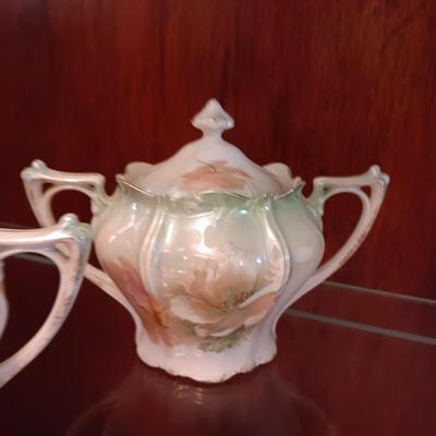 GLASS SWAN AND 2 CREAM AND SUGAR SETS