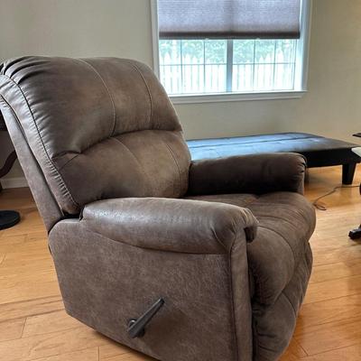 Oversized Recliner