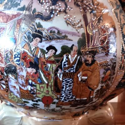 JAPANESE ROYAL SATSUMA VASE AND 2 PORCELAIN EGGS