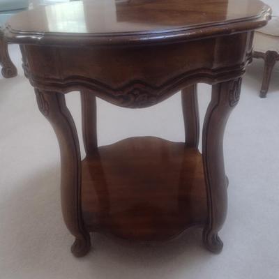 Heritage Mahogany Finish Round Accent Table