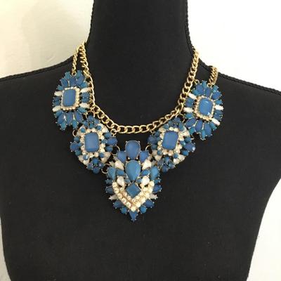 Large Gold tone statement necklace