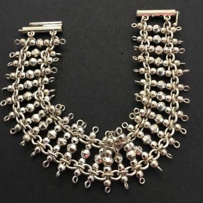 Beautiful vintage, sterling silver bracelet, unmarked tested