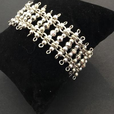 Beautiful vintage, sterling silver bracelet, unmarked tested