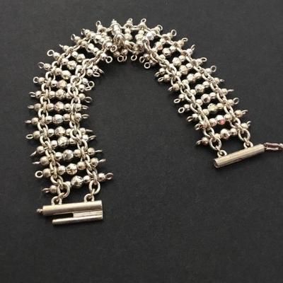 Beautiful vintage, sterling silver bracelet, unmarked tested