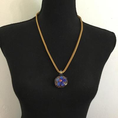 Beautiful, vintage, chunky gold tone, chain and glass flower pendant necklace