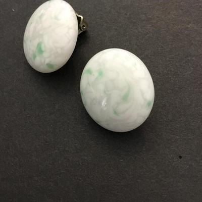Vintage jadeite circular clip on earrings