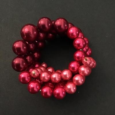 Beautiful vintage ombré colored wrap beaded stretch bracelet