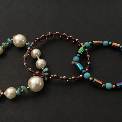 Set of cute stretch bracelets