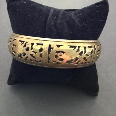 Beautiful, vintage, brass bangle bracelet