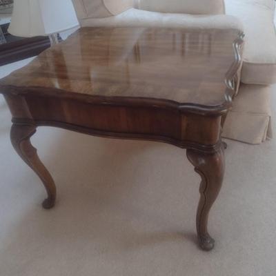 Heritage Single Drawer Mahogany Finish Lamp Table