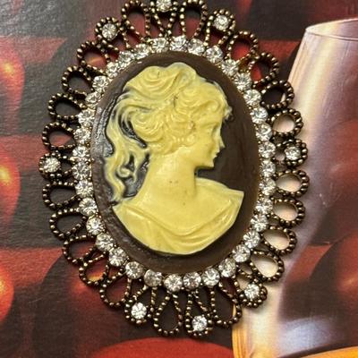 Cameo