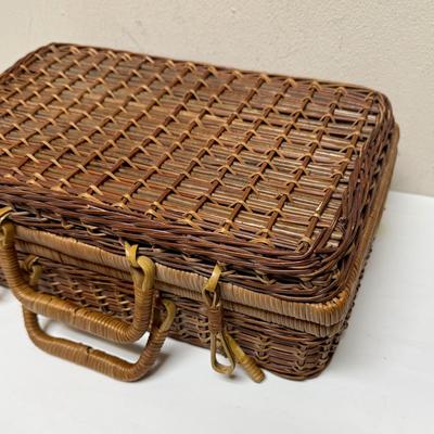 Vintage Wicker Picnic Basket Case