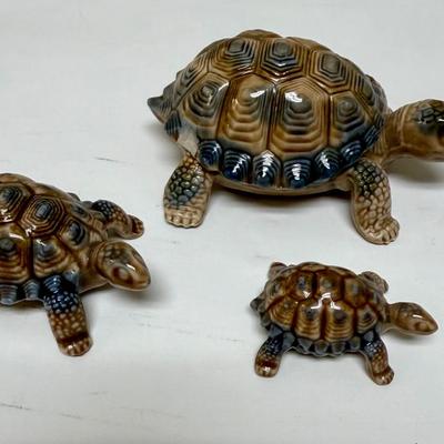 Set of 3 Wade Porcelain Tortoise Figurines