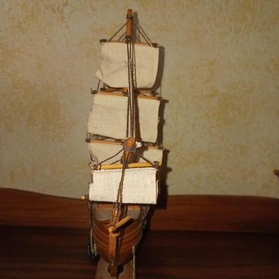 NICE WOODEN MODEL SAIL SHIPS